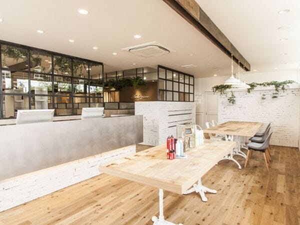 アトリウムビューティーライフ店内にあるネイルブースでの勤務です