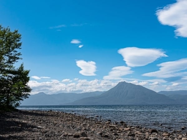 新千歳空港や国立公園支笏湖などで有名、都市と自然が調和する千歳市。札幌などへのアクセスも良く、商業施設や観光地にも恵まれています。