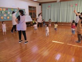 田代保育所 みんなで一緒に体操の時間