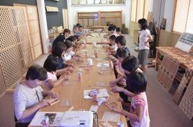 地域の子供達に向けて組子製作体験会なども行っています。