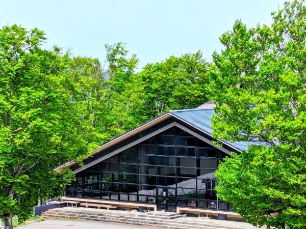 フロントスタッフ（未経験者歓迎）