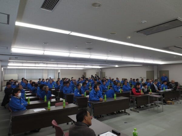 定期的に安全教育もしております。