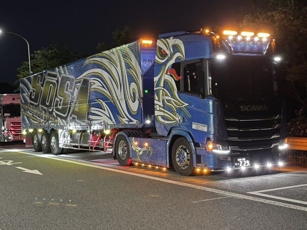 まだまだ、かっこいいトラックあります！