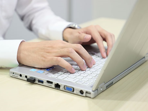 開発課は4つのグループに分かれており、月に1回MTGを行っています。アプリ開発や勉強会、食事会などさまざまです！