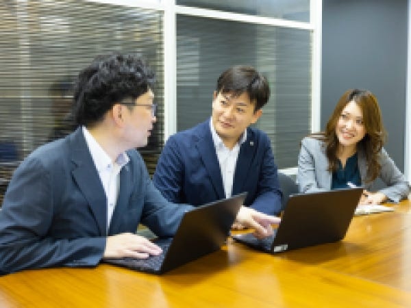 導入インストラクター・病院事務（未経験歓迎・要普通自動車免許）