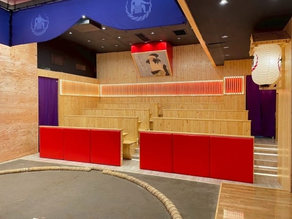 相撲ショーレストランのスタッフ・話題の相撲ショーレストランバイリンガルスタッフ（スキルは一切不問・ブランク歓迎）