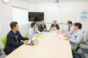 本社 マーケティング部