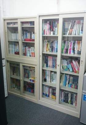 社内研修で使用するＩＴ関連の書籍類です