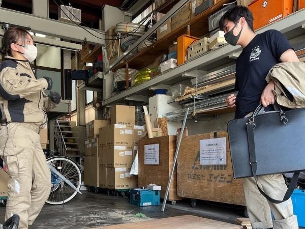 作業着を着て、これから現場へー！！