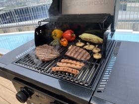 開放的な空間で、手軽にバーベキューを楽しめる♪