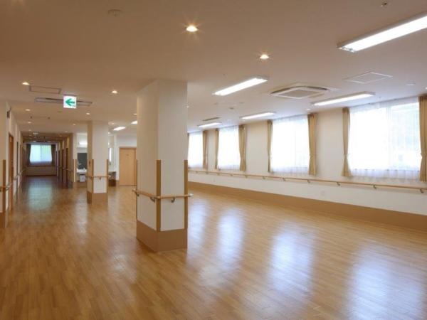 施設長・正社員・介護職員初任者研修修了者