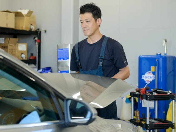 自動車整備士（普通自動車運転免許・AT限定不可）