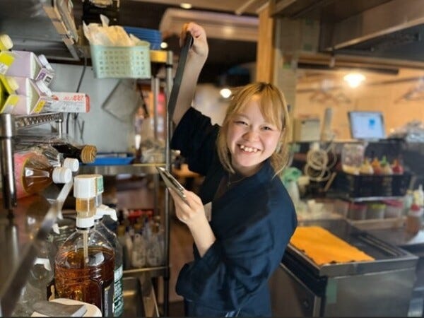 美味しいメニューをたくさん用意しています。仕込みをしてお客様をお迎えします。