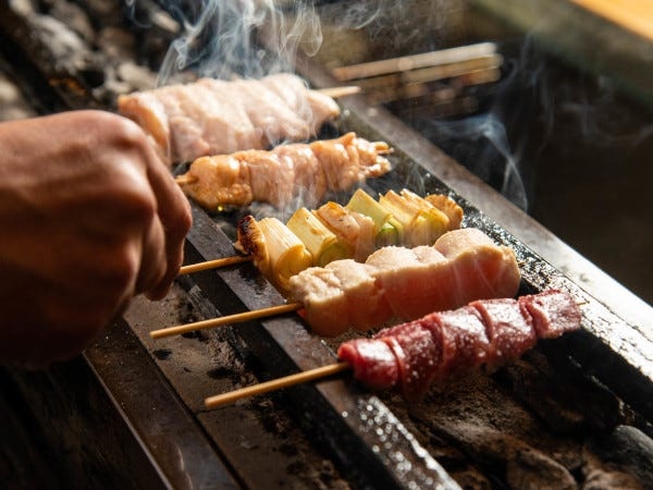 焼き鳥店ホールスタッフ・焼き鳥店のホールスタッフ（フリーター歓迎）