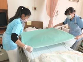 職員：看護補助（２）