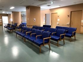 清水富士山病院：外来待合室