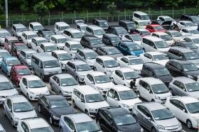 毎週数千台のクルマが入れ替わる巨大マーケット！