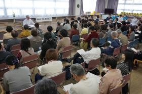 定期的に当院へ皆さんをお招きして、勉強会を開いています。