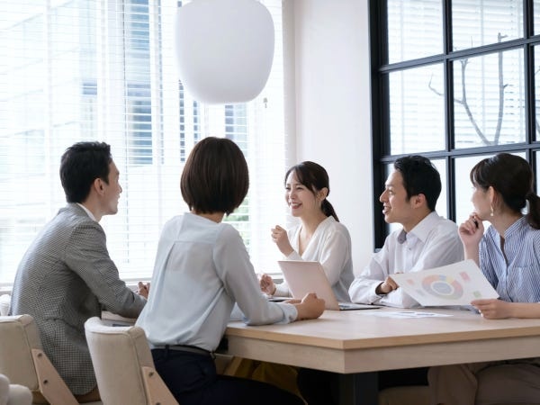 これから入社する方含めて全員が創業期のスターティングメンバー。同僚というより仲間という意識が強いです。