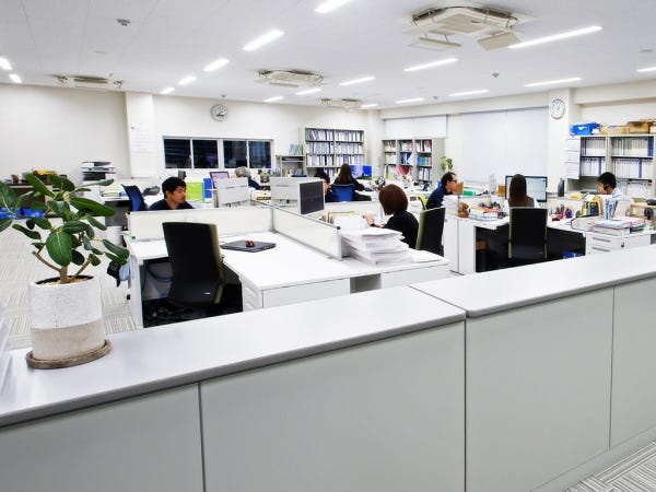 1人1人ゆったりとした空間で仕事に集中できます。