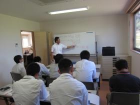 社内外活動として、外部講師招聘による講習会