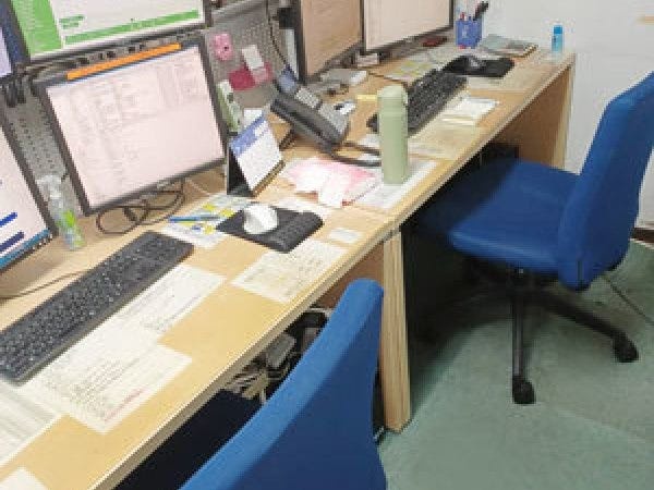 事務所内の様子です！快適に仕事ができるように整理整頓されています！