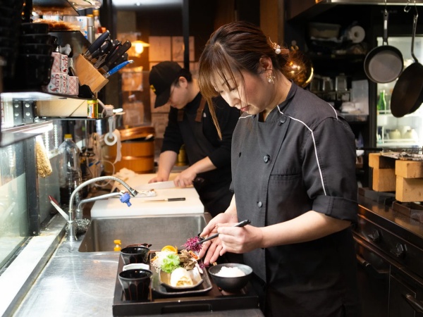 飲食店スタッフ（まかないあり・人柄重視）