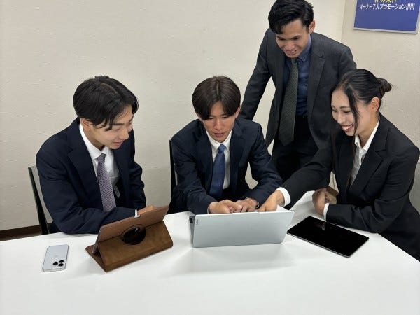 社内の雰囲気は明るく意見が活発に飛び交います。