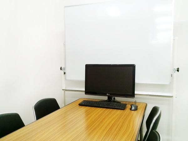 ネットショップ運営アシスタント事務・ジュエリーのネットショップの運営アシスタント（正社員登用あり）