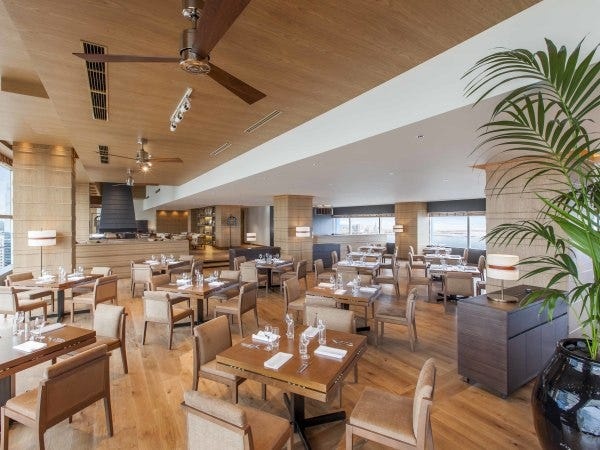 朝食ダイニングサービスのサービススタッフ（未経験OK）