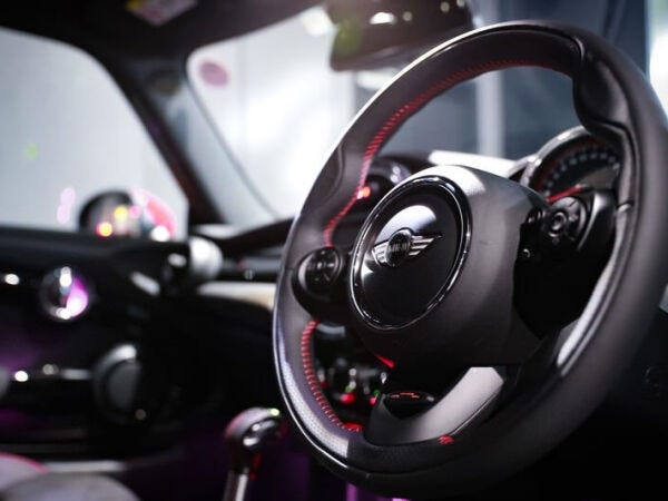 自動車向けドライブレコーダー取付スタッフ（山梨県山梨市）