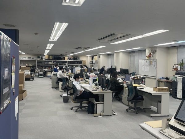 社内の風景です。