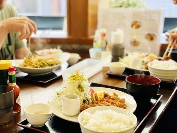 ランチ補助制度あり♪近隣の提携レストランで毎月5食分ランチが無料で食べられます！