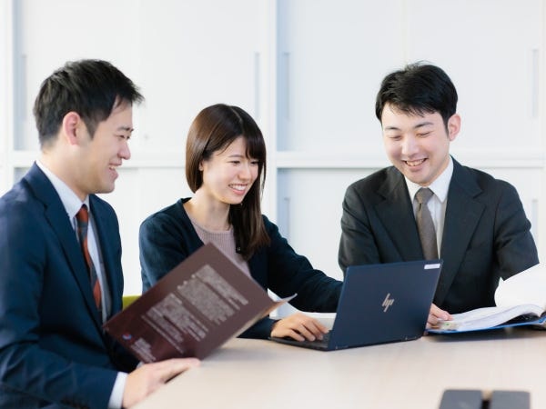 【唯一無二の『総合資産コンサルティング』会社です】