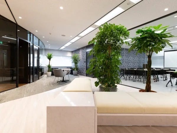 清潔で快適なオフィスで落ち着いてお仕事をしていただけます。