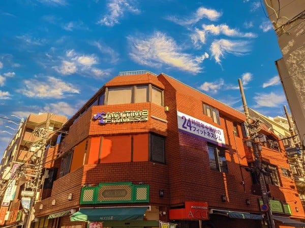 フロントスタッフ・サービススタッフ（経験不問・未経験者も大歓迎）