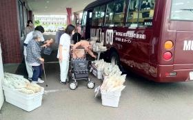 デイサービスレクリエーション活動 無印良品移動販売