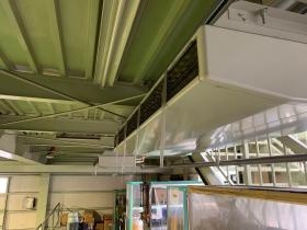 工場内は冷暖房完備です。