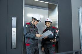 当社テストタワー・エレベーター前