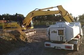 軽油配達の様子