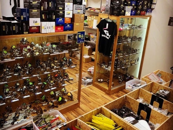 店舗スタッフ・正社員（普通自動車免許・AT限定可）