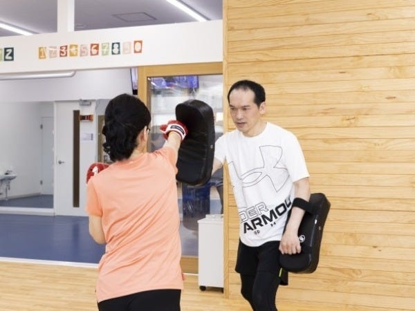 キックボクシングインストラクター（日祝のみOK・研修あり）