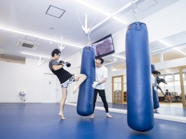 キックボクシングインストラクター（日祝のみOK・研修あり）