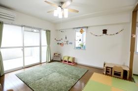 らふ・くるーまむ ばななのおへや（１歳児室）