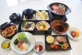 レストラン夕食