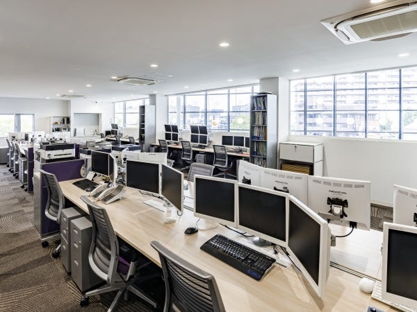 貿易事務・正社員・貿易事務スタッフ