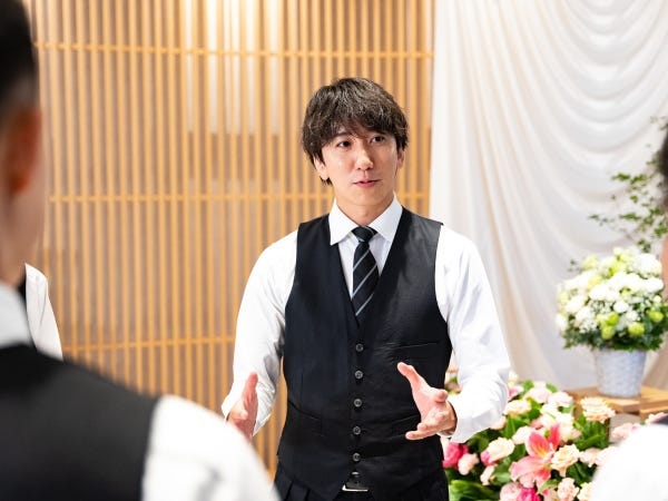 当社を主導しているのは「若き納棺士」としてメディアからも大注目の木村 光希。『プロフェッショナル　仕事の流儀』で密着取材を受けたことも。