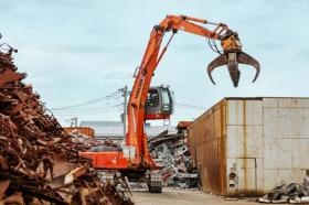 ユンボ作業風景