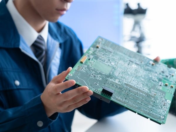 ECUの電気回路設計評価業務をご担当いただきます。電気知識をお持ちの方は是非、ご応募の程お待ちしております。