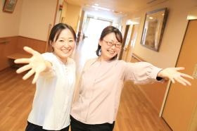 産休・育休取得率・復職率１０年連続１００％